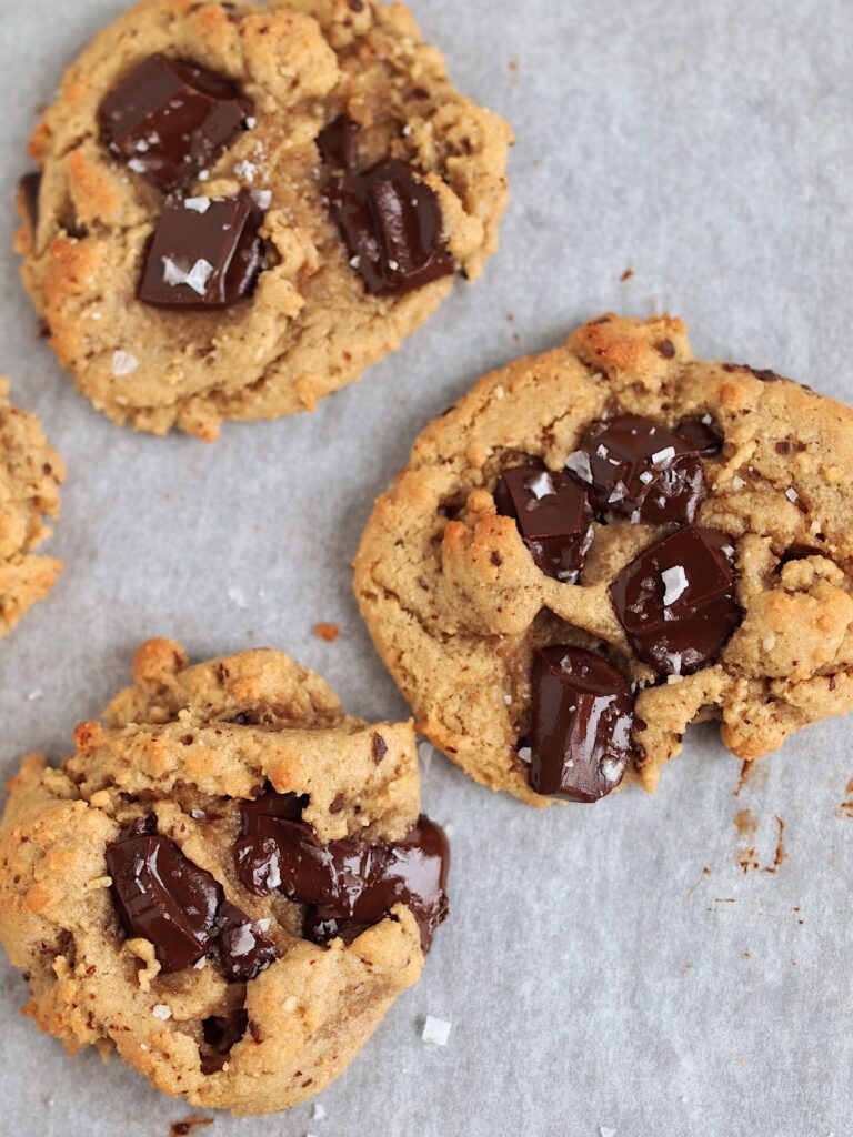 vegan tahini chocolate chunk cookies