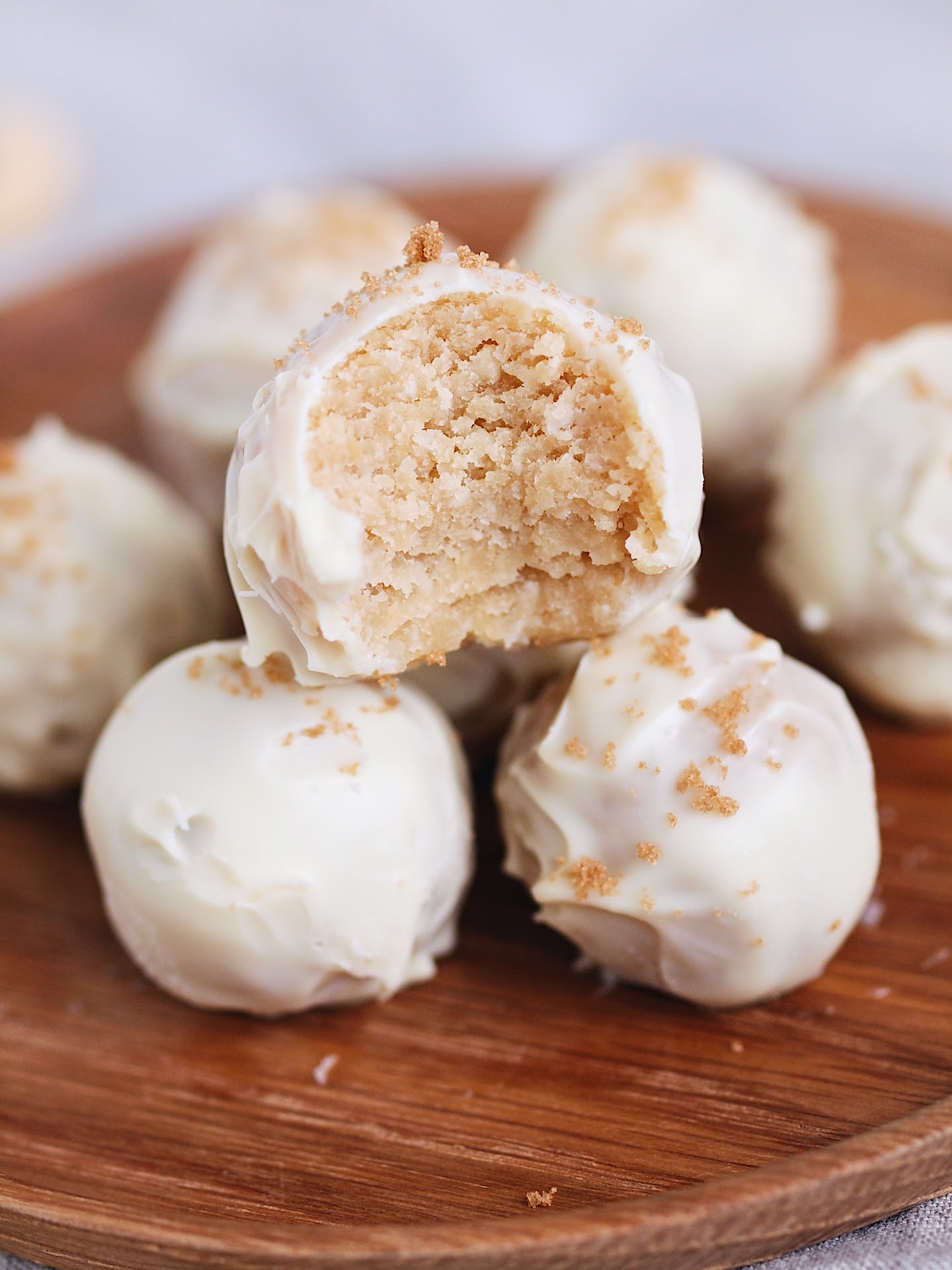 No-Bake Vanilla Coconut Cake Bites (Vegan / Gluten Free / Raw)