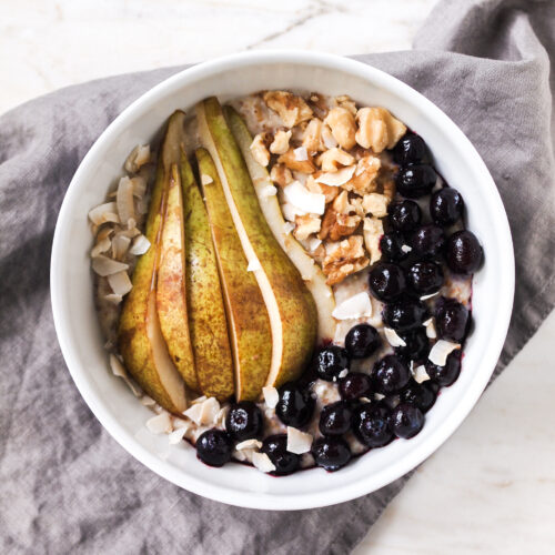 creamy cardamom pear oatmeal