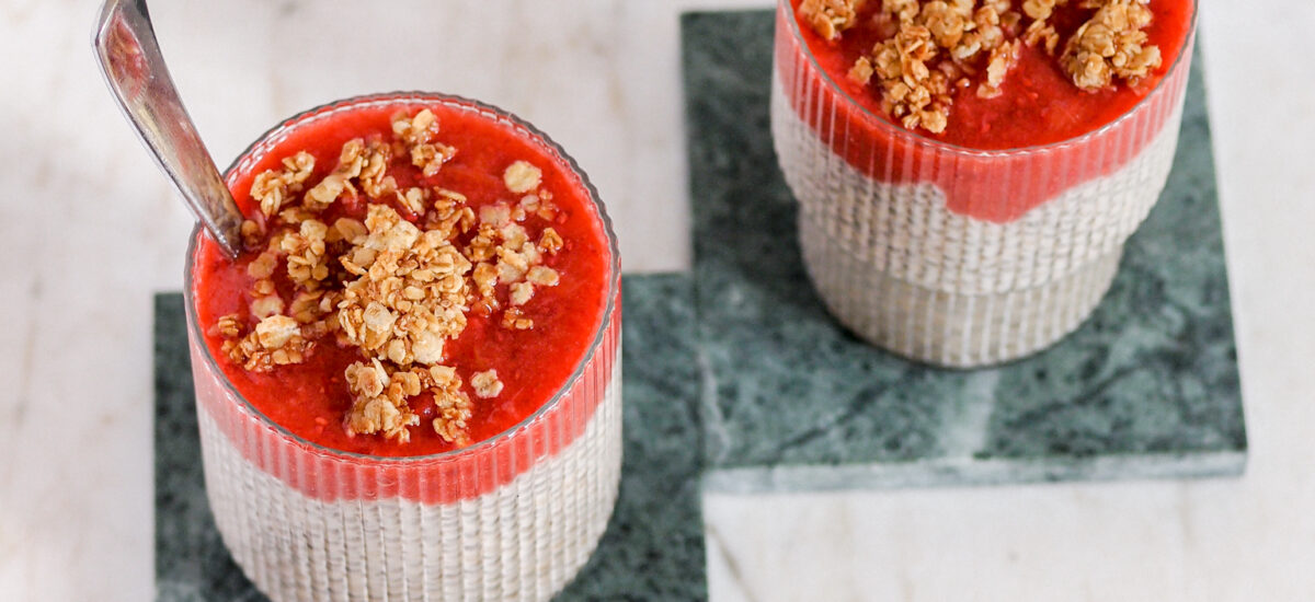 vegan strawberry rhubarb crisp chia pudding healthy