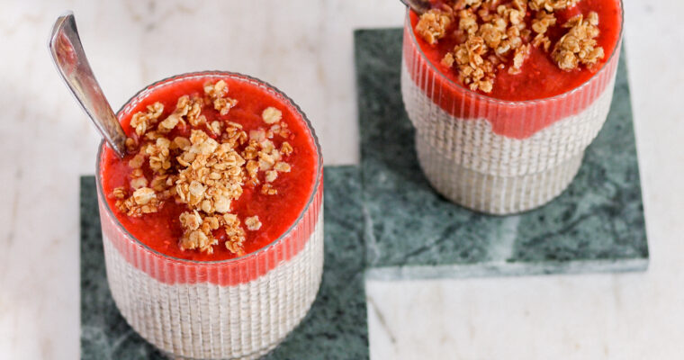 Healthy Strawberry Rhubarb Crisp Chia Pudding (Vegan / Gluten Free / Refined Sugar Free)