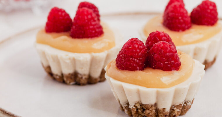 No-Bake Lemon Raspberry Cheesecake (Vegan / Gluten Free / Refined Sugar Free)