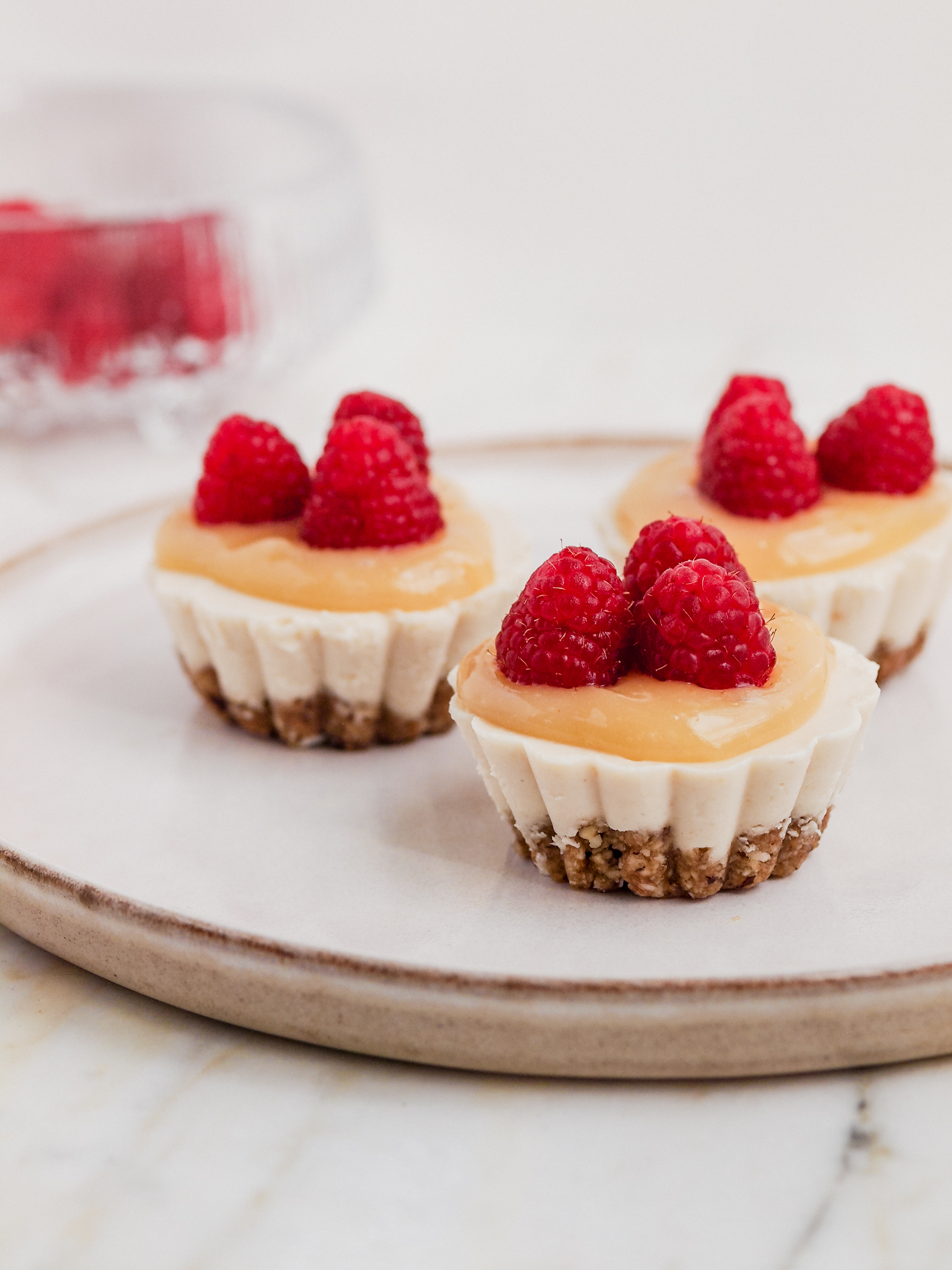 No-Bake Lemon Raspberry Cheesecake (Vegan / Gluten Free / Refined Sugar Free)