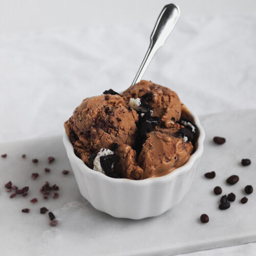vegan healthier coffee ice cream with chocolate hazelnut ripple and Oreos