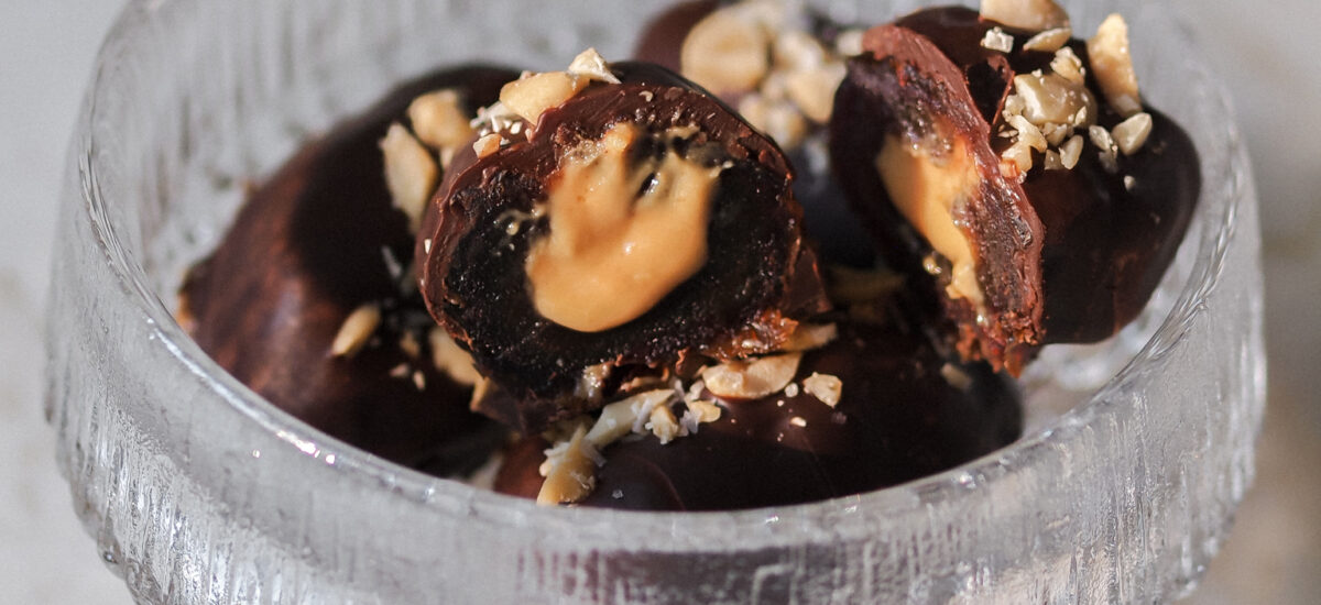 peanut butter chocolate stuffed dates