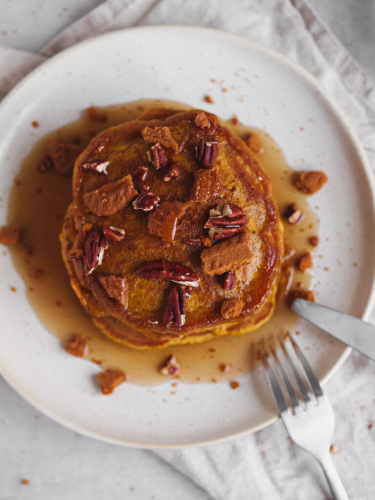 Fluffy Pumpkin Vegan Pancakes with Biscoff and Pecans