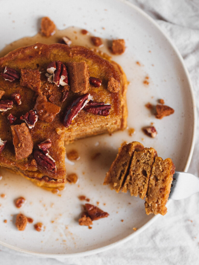 Fluffy Pumpkin Vegan Pancakes with Biscoff and Pecans