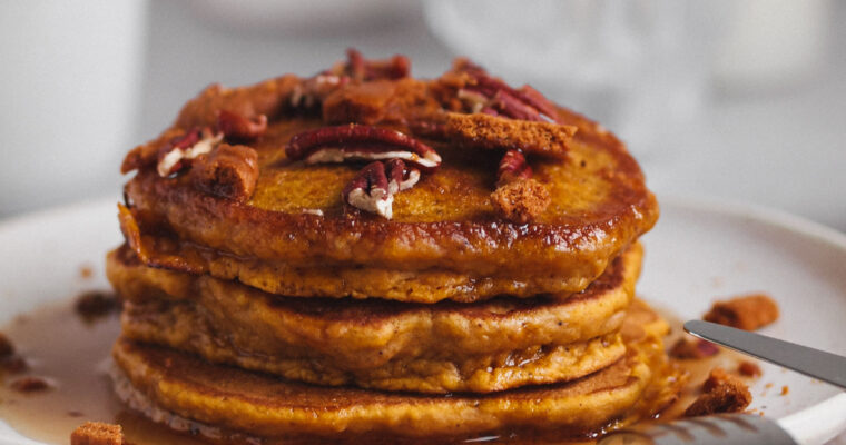 Fluffy Pumpkin Vegan Pancakes with Biscoff and Pecans