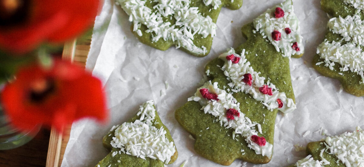 Snowy White Chocolate Matcha Vegan Tree Cookies