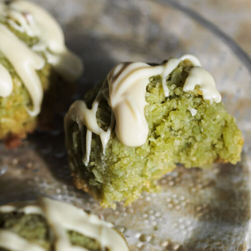 Healthy Coconut Matcha Vegan Macaroons