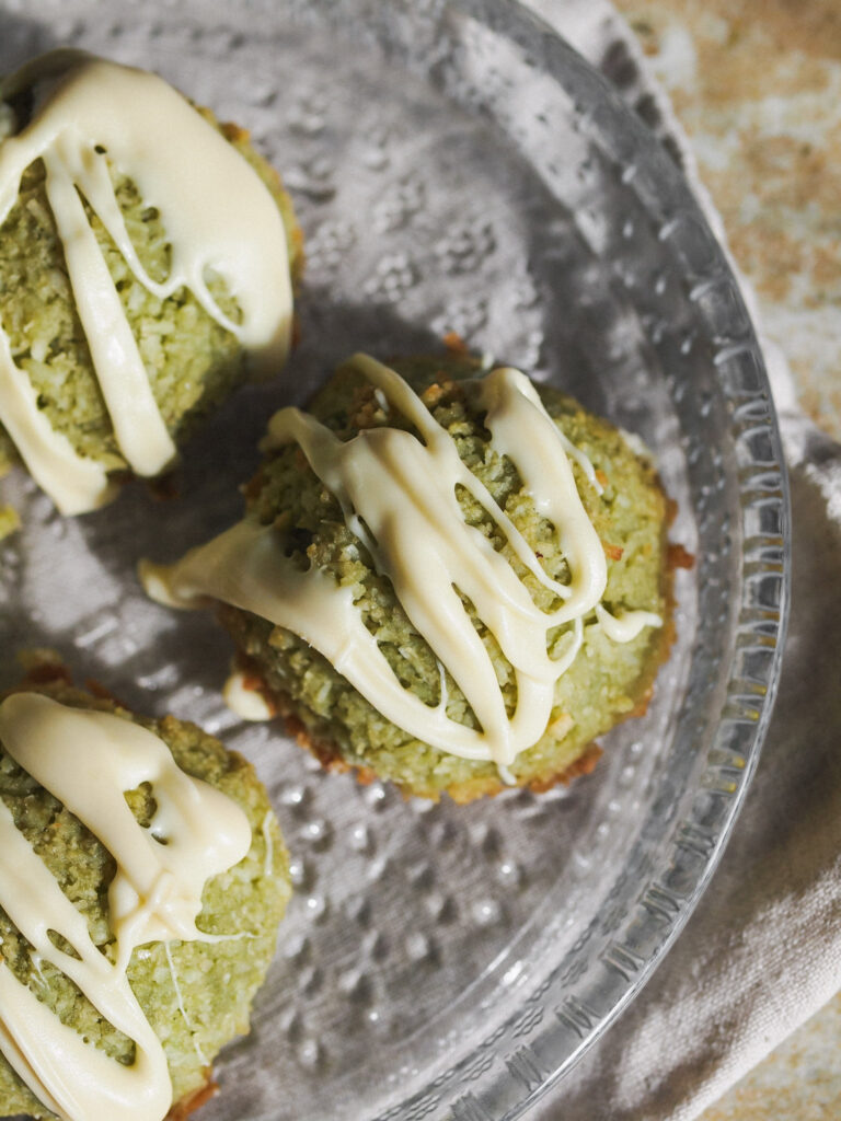 Healthy Coconut Matcha Vegan Macaroons