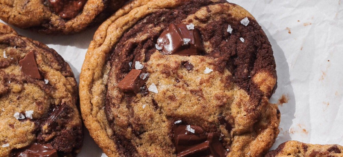 Marbled Tahini Salted Caramel Chocolate Chip Cookies