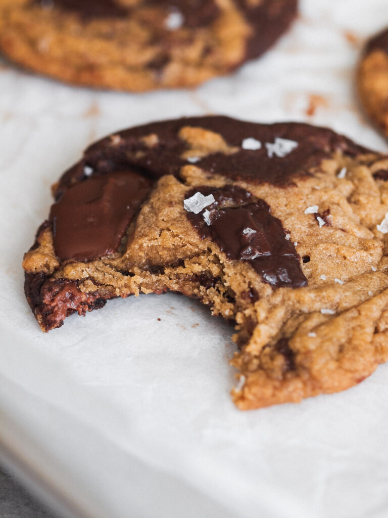 Marbled Tahini Salted Caramel Chocolate Chip Cookies