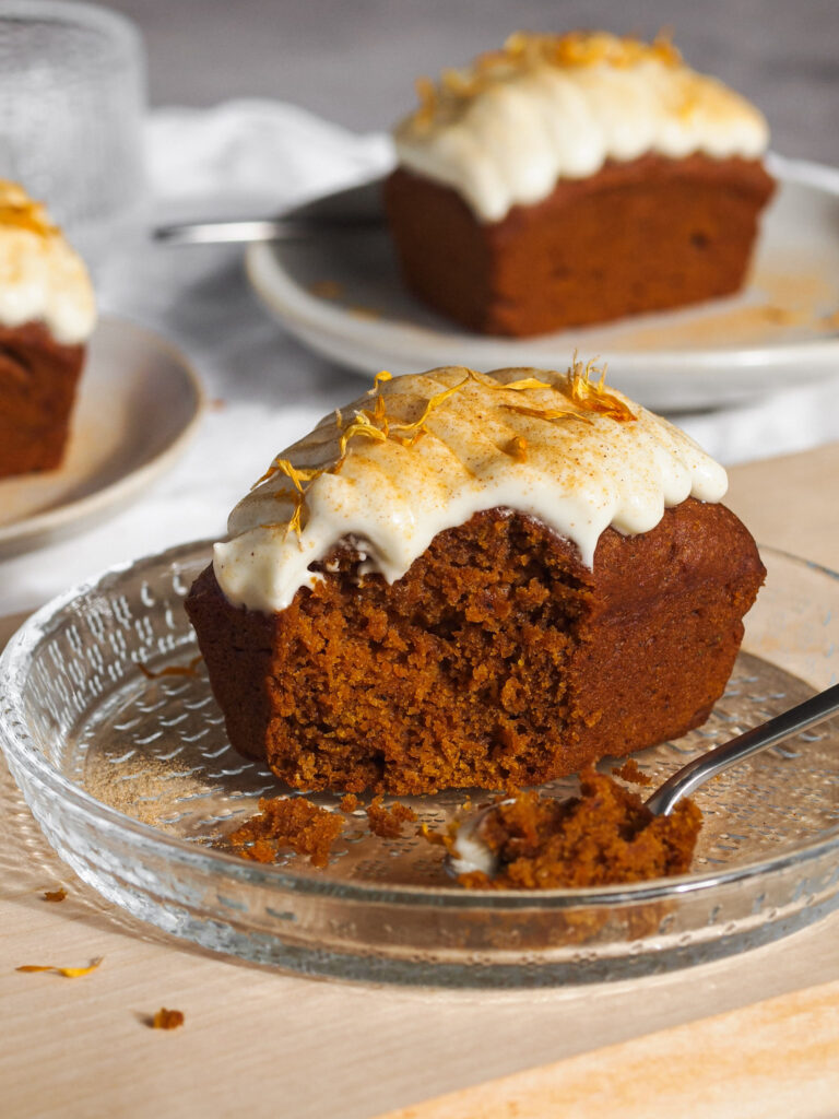 Mini Pumpkin Vegan Cakes with Cream Cheese Frosting