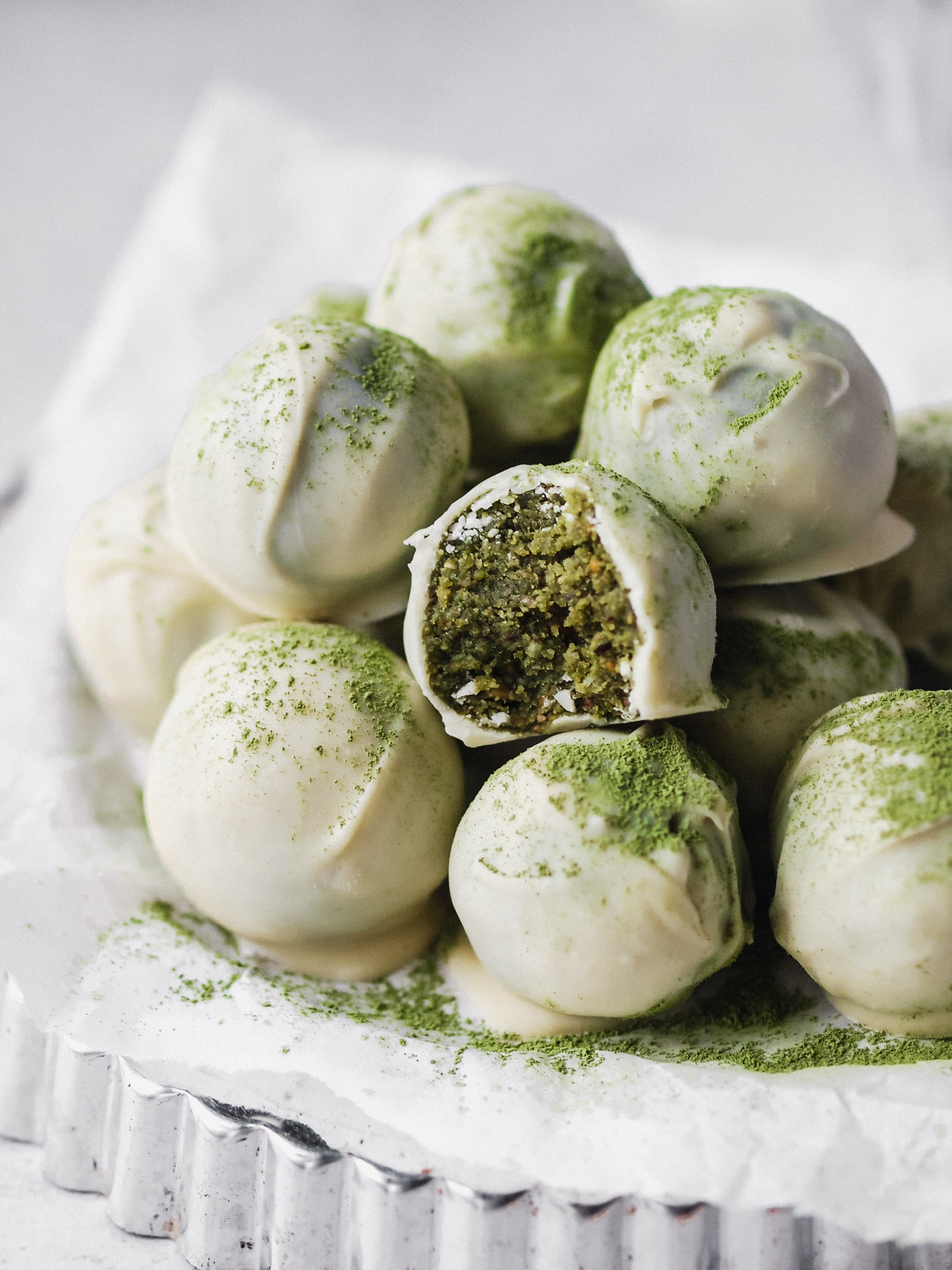 https://bakingmehealthy.com/wp-content/uploads/2023/11/matcha-pistachio-cake-bites-7.jpg