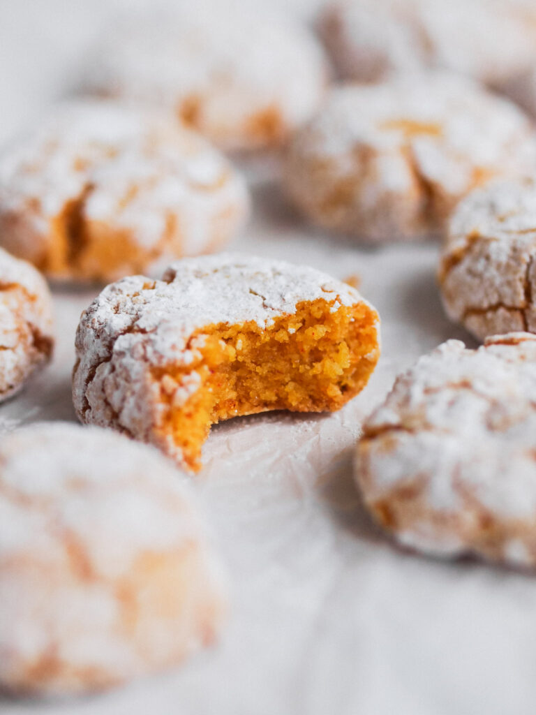 Holiday Saffron Amaretti Cookies