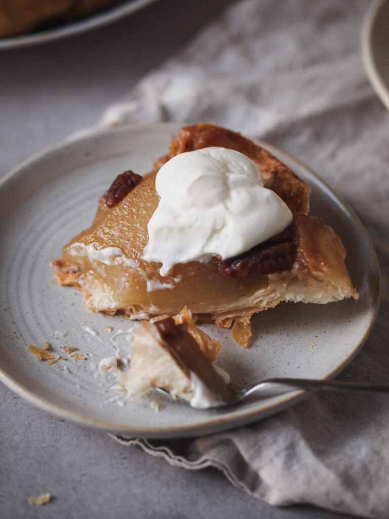 Easy Spiced Pear Tarte Tatin