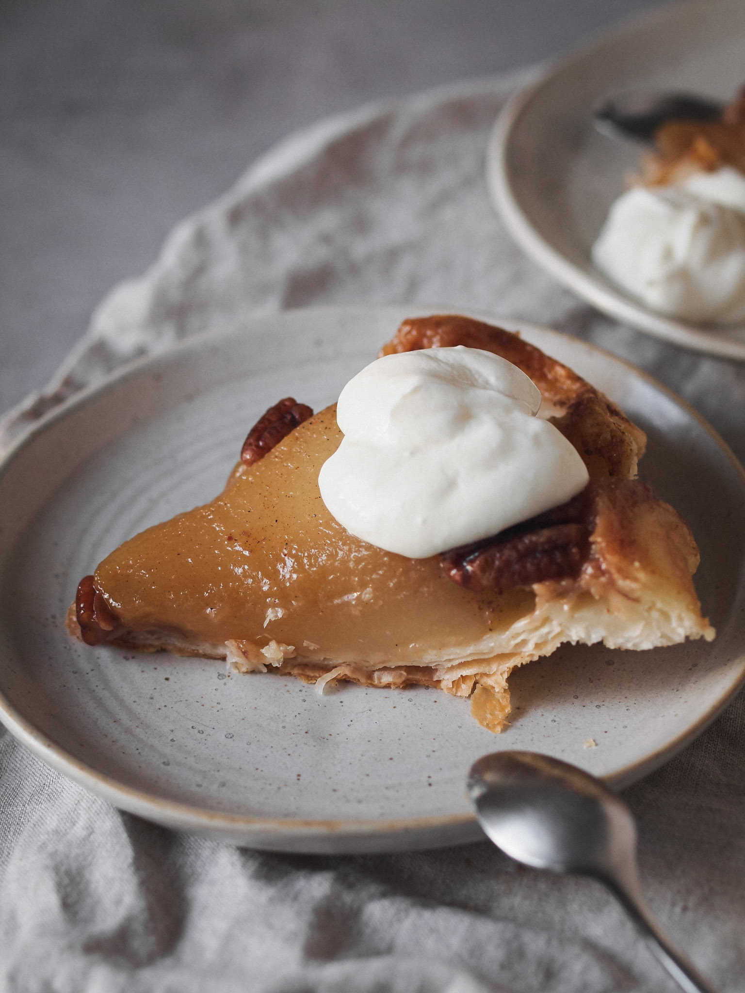 Easy Spiced Pear Tarte Tatin (Vegan)